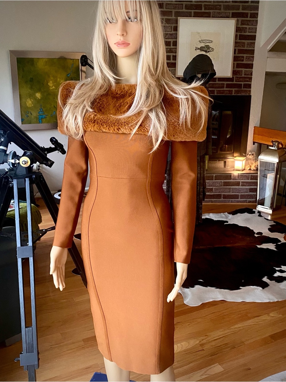 Nichole Lynel —Elegant Long-Sleeve Faux-Fur Trim Midi Dress in a Copper Brown. S